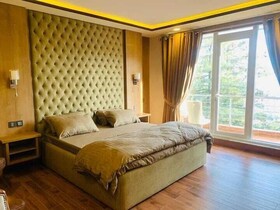 Kashmiri Lodges