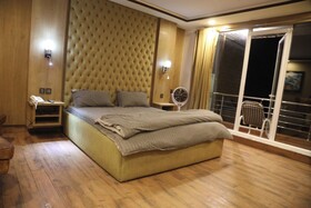 Kashmiri Lodges