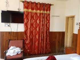 New Shabistan Hotel