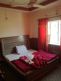 New Shabistan Hotel