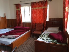 New Shabistan Hotel