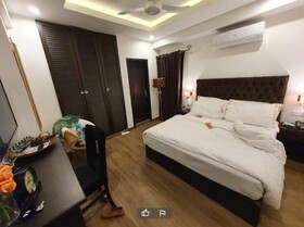 Down Town Residency
