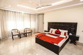 Thikana Hotel