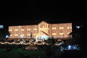 Hotel DeManchi