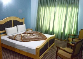 Hotel DeManchi