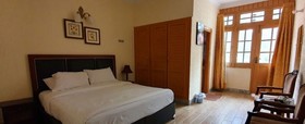 Hotel DeManchi