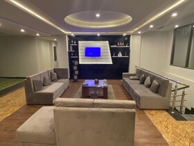Hotel Silver Oaks