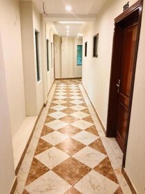 Hotel Silver Oaks