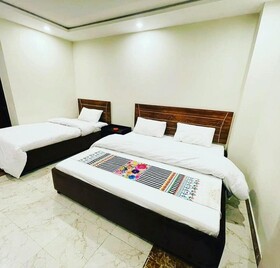 Hotel Silver Oaks