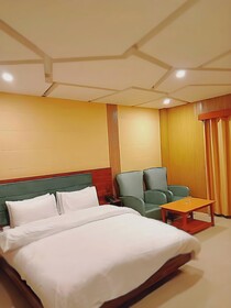 Hotel Village Inn Naran