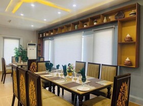 Canal View Hotel