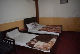 Al Moeez Hotel