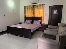 Evergreen Guest Lodge - EGL