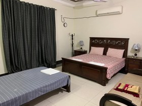 Evergreen Guest Lodge - EGL