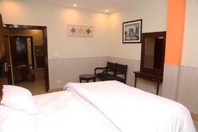 HAK Mall Suites