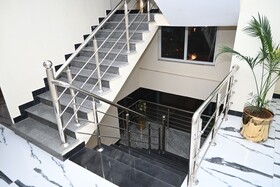 Hotel 99