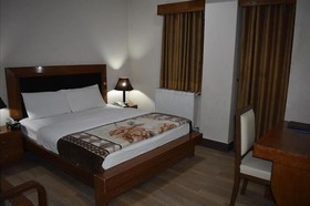 Midtown Hotel