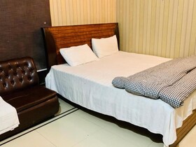 Moon Light Guest House