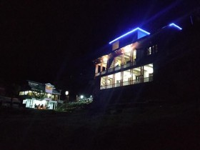 Apex Inn Trackers Sharda