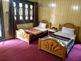 Apex Inn Trackers Sharda