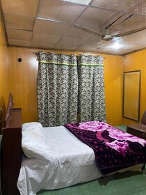 Al-Khaliq Residency