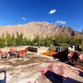 Al Madina Hotel Skardu