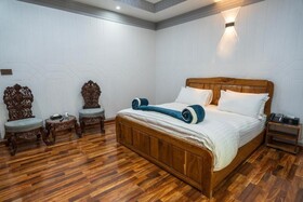 Dirleh Hotel