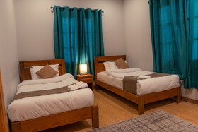 Dynasty Hotel