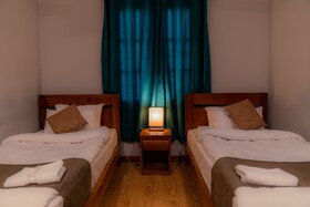 Dynasty Hotel