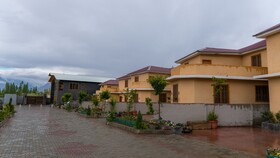 Dynasty Hotel