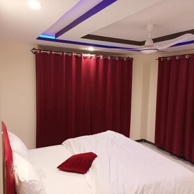 Elli's Luxus Hotel & Restaurant