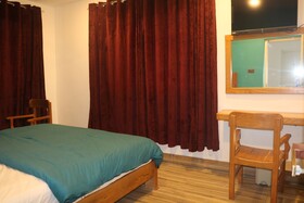 Hotel Luxy