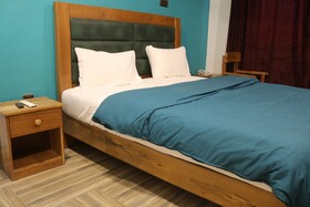 Hotel Luxy