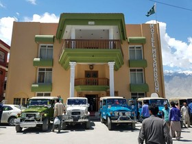 Hotel Mashabrum