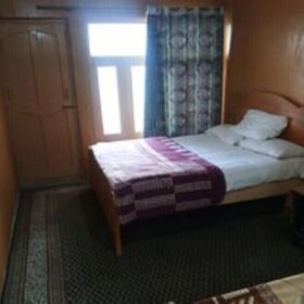 Paradise City Hotel & Restaurant
