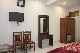 Pakistan Club Inn