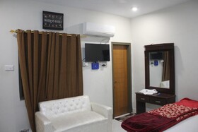 Pakistan Club Inn