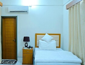 Pakistan Club Inn