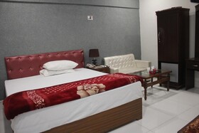 Pakistan Club Inn