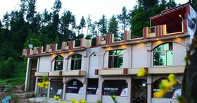 Crown Palace Hotel And Restaurant