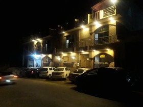 Crown Palace Hotel And Restaurant