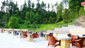 Crown Palace Hotel And Restaurant