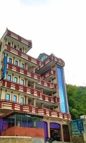 Emarat Plaza Hotel
