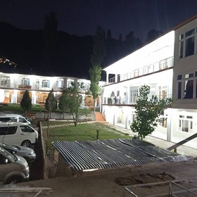 Four Star Hotel & Restaurant