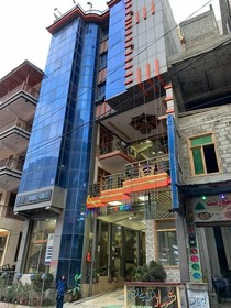 Madina Tower Hotel & Restaurant