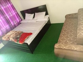 Royal Cottage Hotel And Restaurant