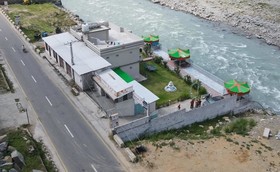 The Riverine Inn