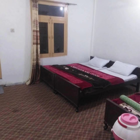 Zahoor Hotel And Restaurant