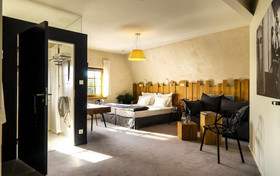 HOT_elarnia & SPA