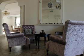 Astoria Romantica